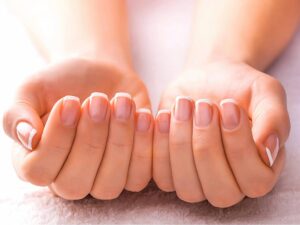 Unghie deboli e che si spezzano? Rimedi naturali e veloci