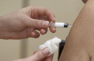 Covid, lo studio italiano che conferma la sicurezza dei vaccini